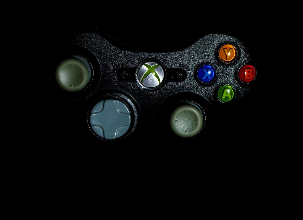 Xbox player updating their gamertag in the console settings