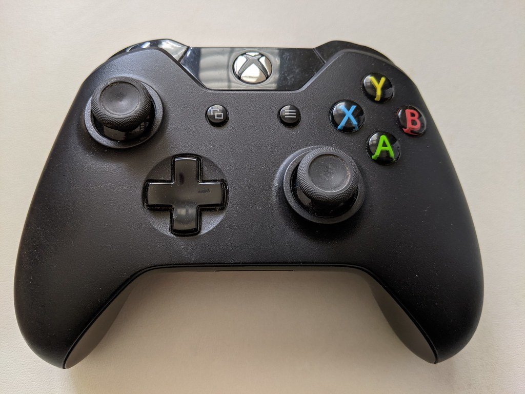 Xbox player reviewing gamertag change options on screen